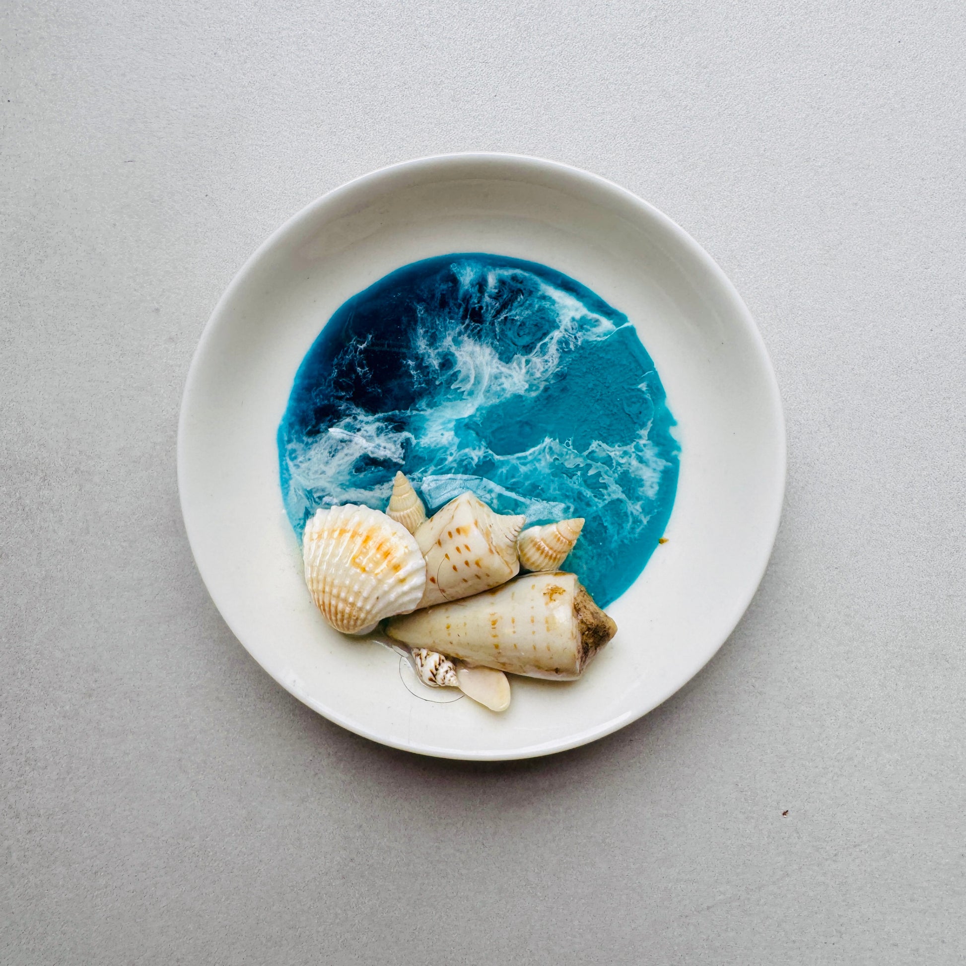 Ceramic Trinket w Natural Sea Shells III