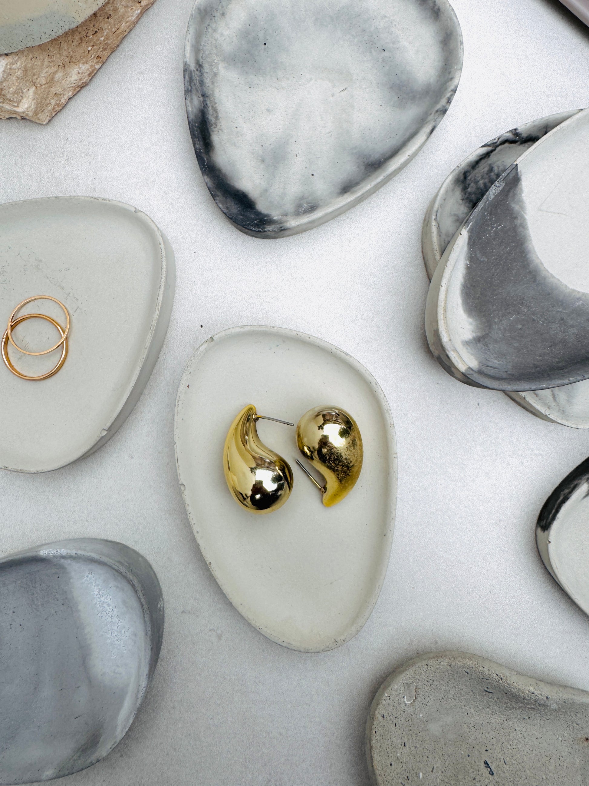 Cement Asymmetric Jewellery Tray