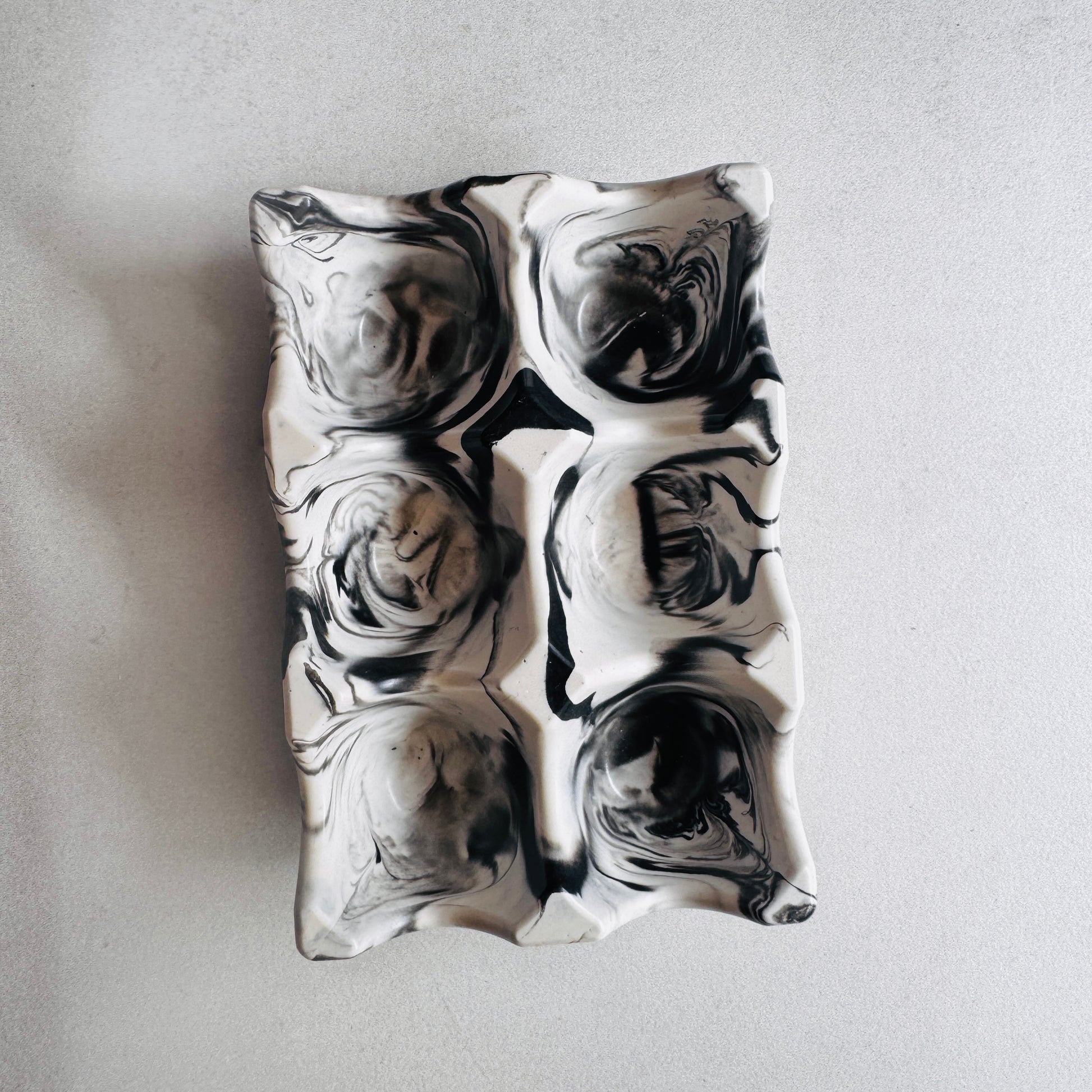 Egg Tray - Back Marble