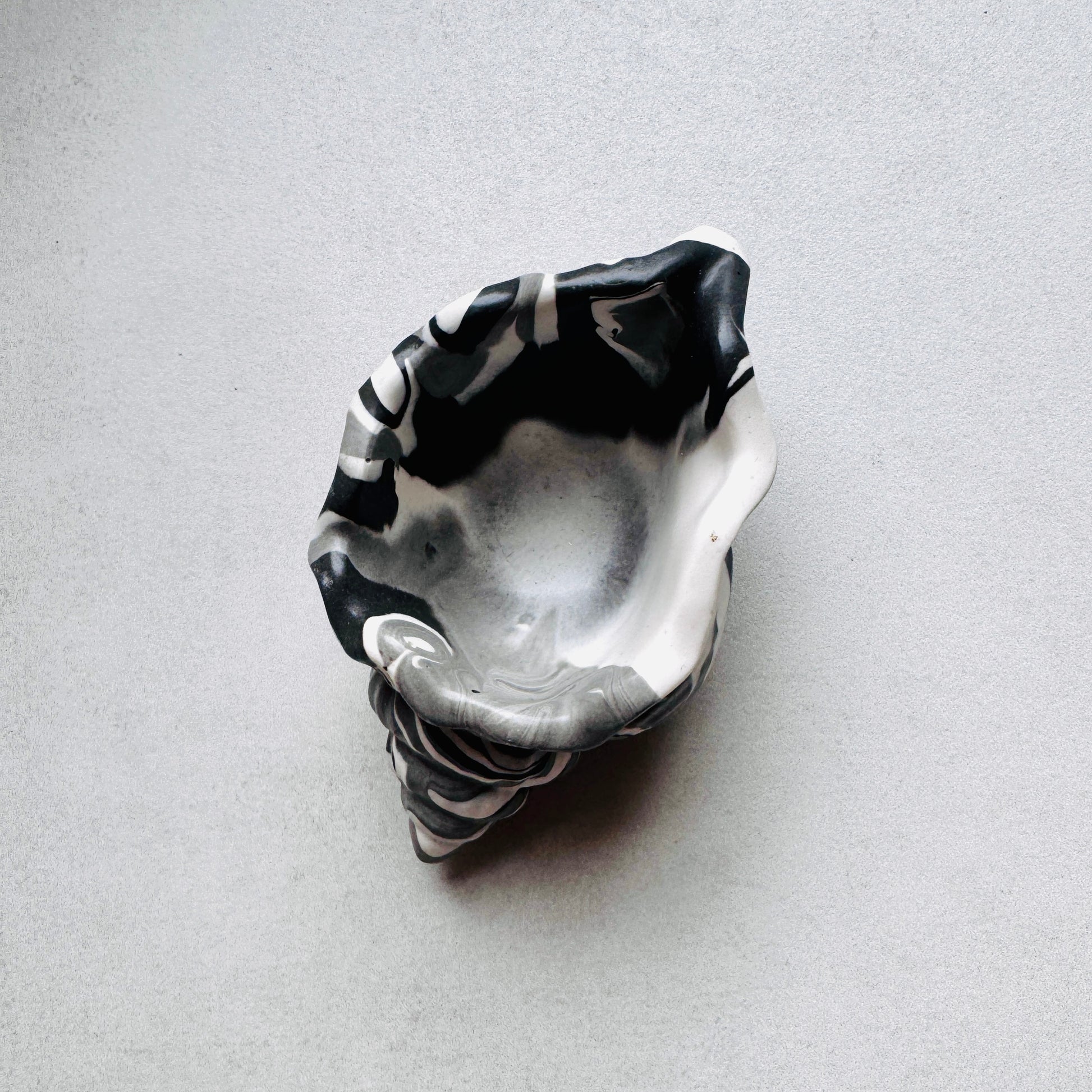 Shell Shaped Trinket Tray - Black Marble